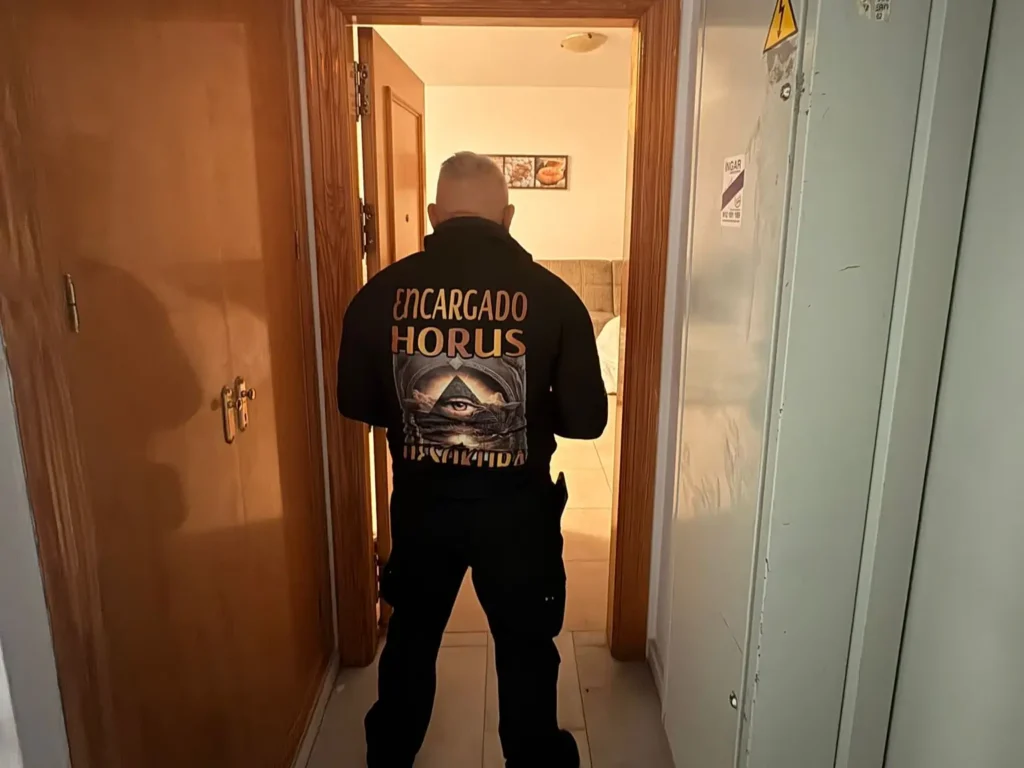 Mediador de Horus Desokupa tras recuperar una vivienda okupada en Fuengirola